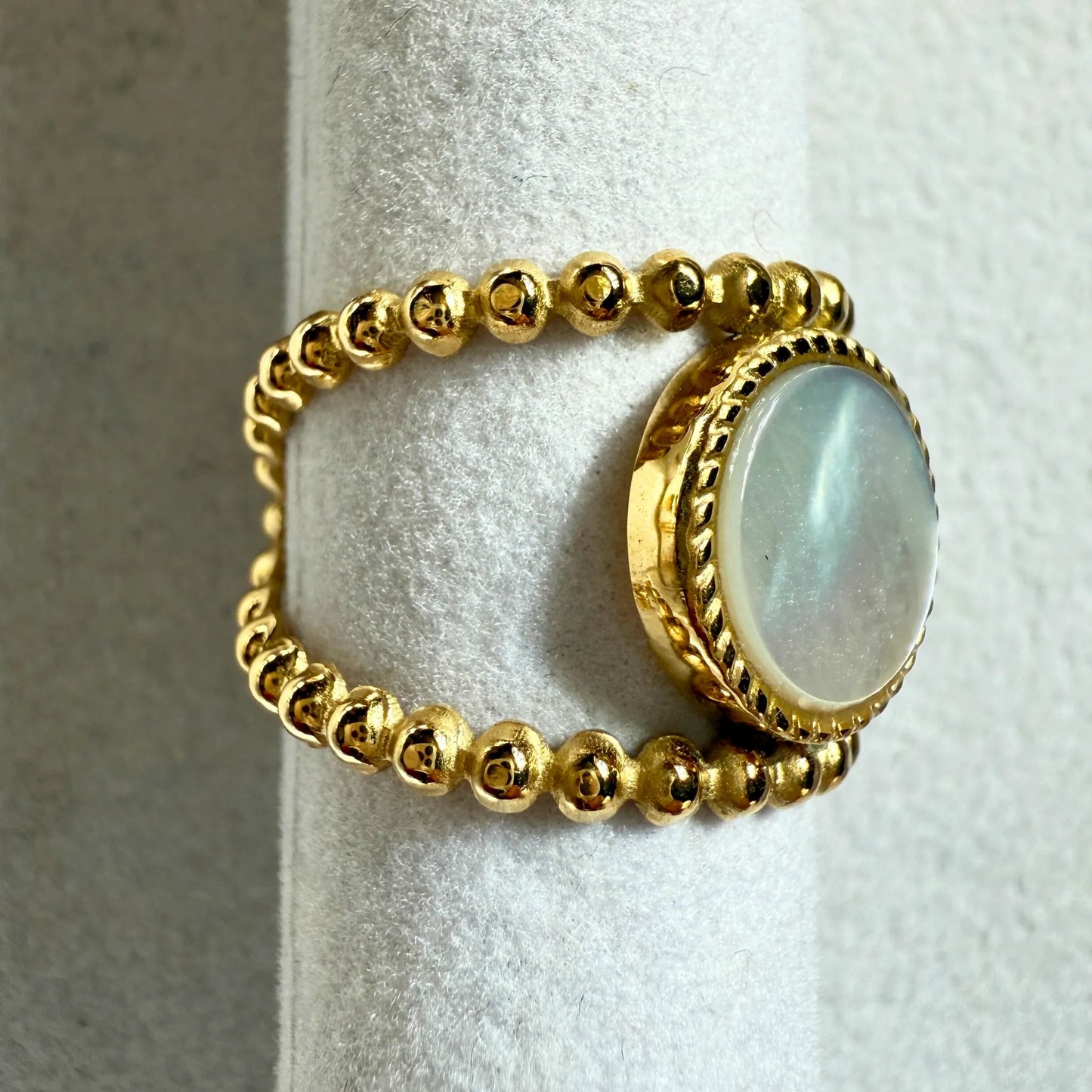 💍 AMALIE ring- gullbelagt med perlemor