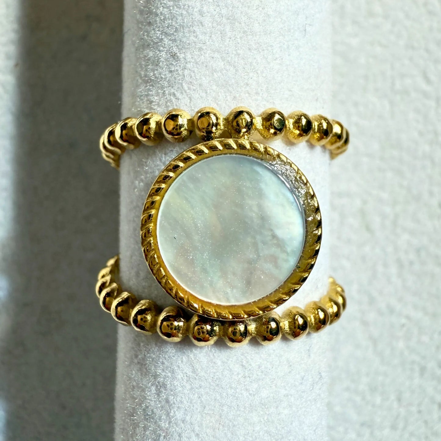 💍 AMALIE ring- gullbelagt med perlemor