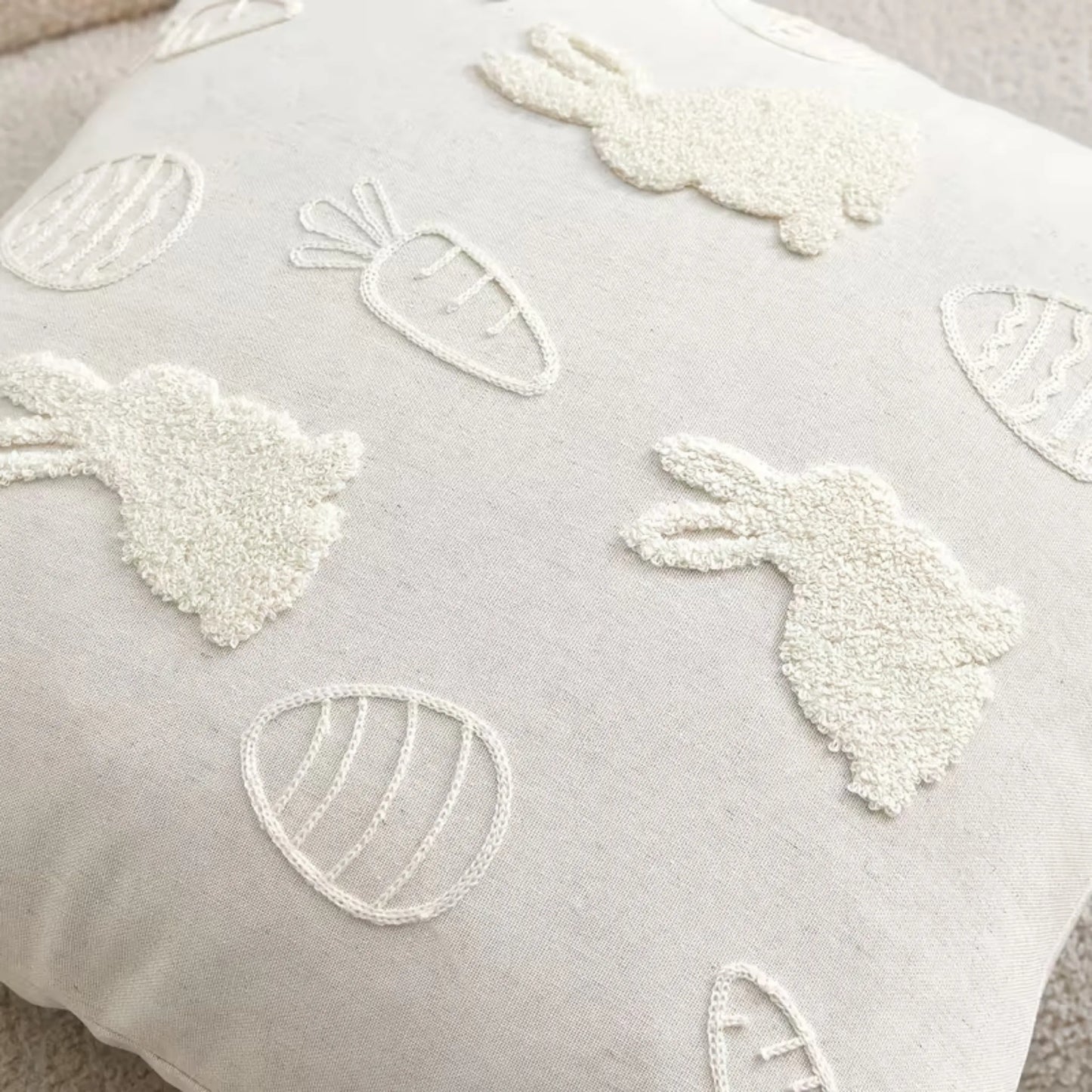 Påske putetrekk med kaniner og gulrøtter