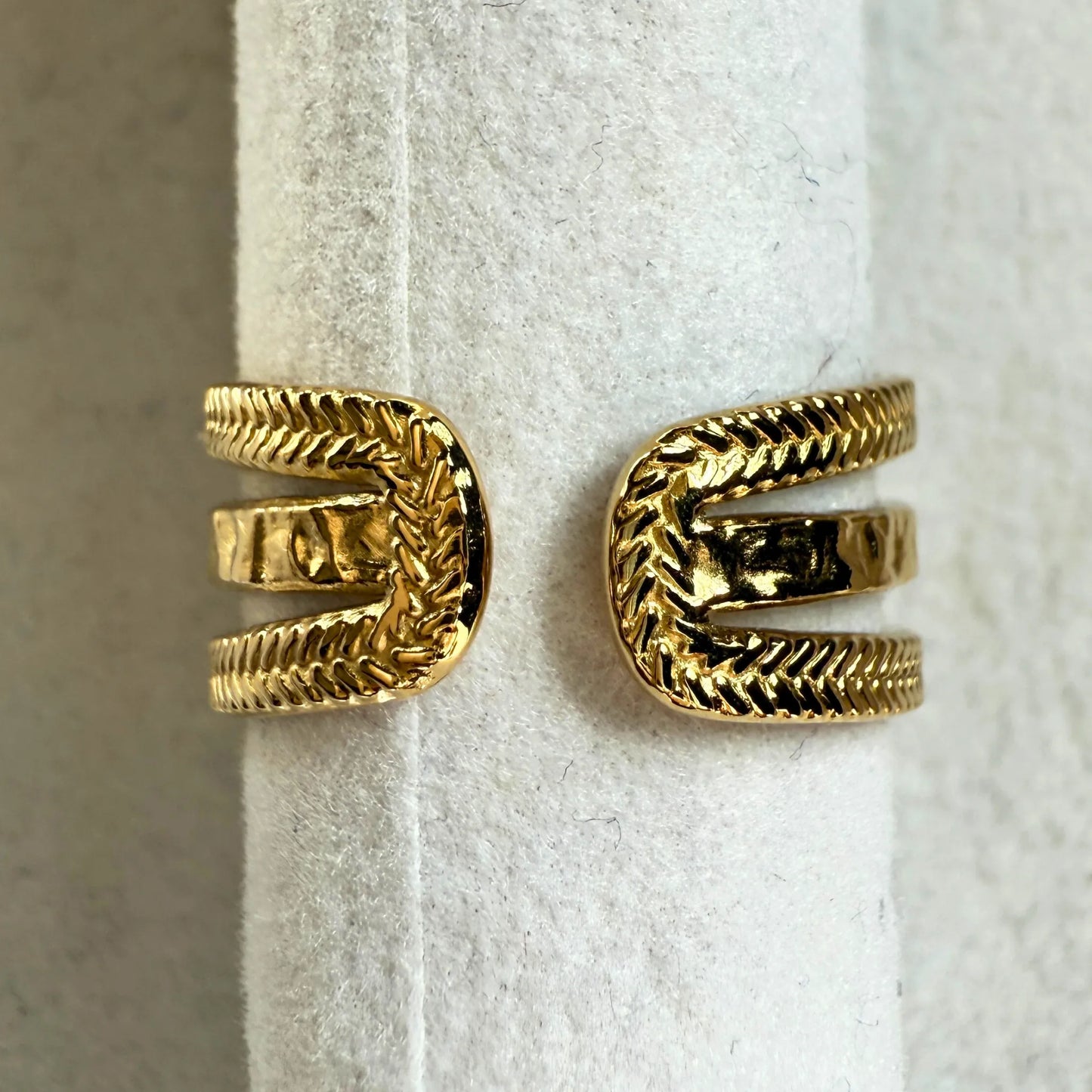💍 NINA ring- gullbelagt med perlemor