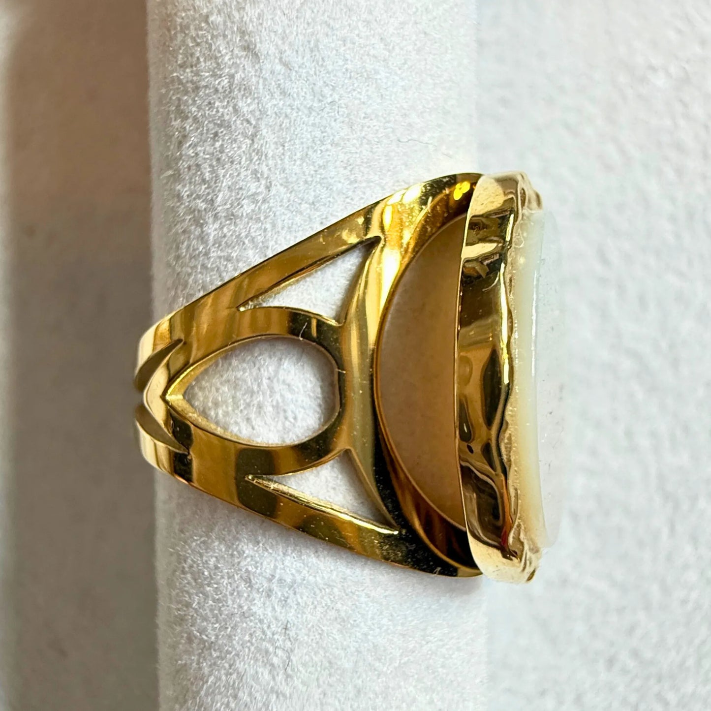💍 MATHEA ring- gullbelagt med perlemor