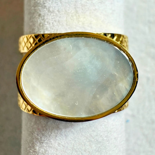 💍 ADELE ring- gullbelagt med perlemor