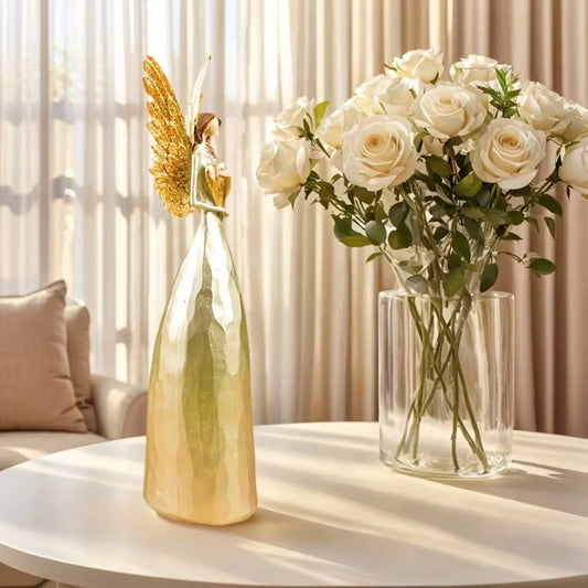 Håndlaget gullengel med hjerte💛