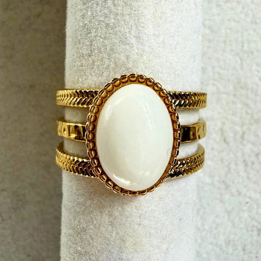💍 NINA ring- gullbelagt med perlemor
