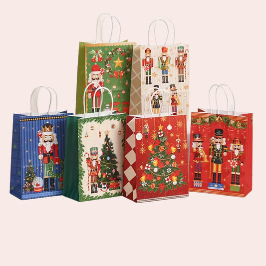 6 nøtteknekker gaveposer