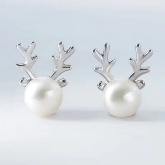 Øredobber med imiterte perler og horn
