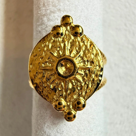 ADELE ring- gullbelagt 100% rustfritt stål