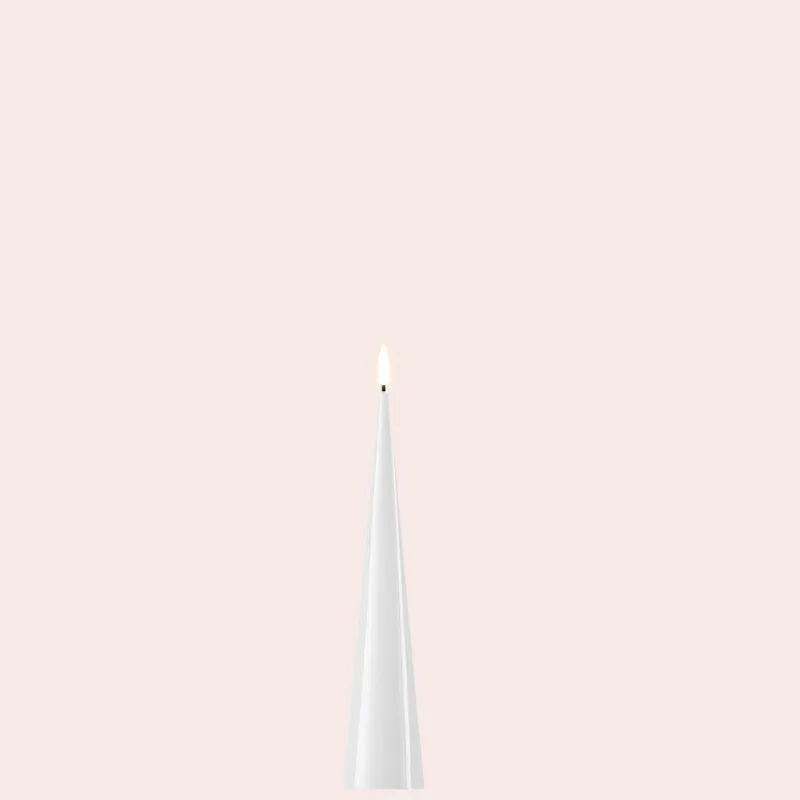 Deluxe Homeart LED-figurlys (cone candle): 3 størrelser