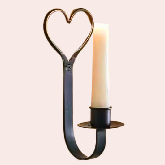 Hjerteformet metall lysestake for kronelys